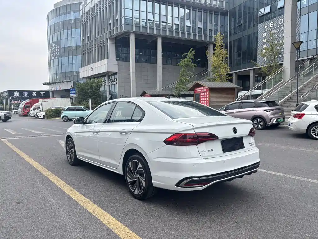 Volkswagen Bora 2024