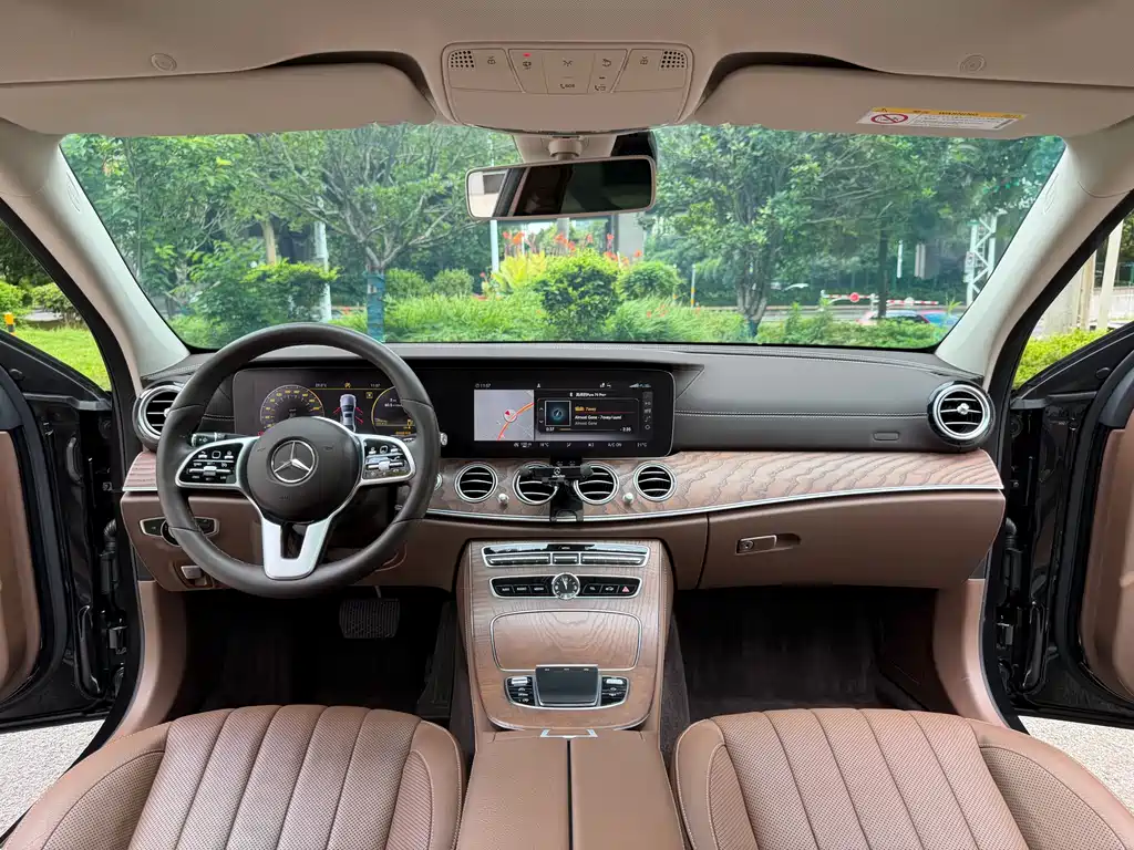 Mercedes-Benz E-Class 2020 — фото 11