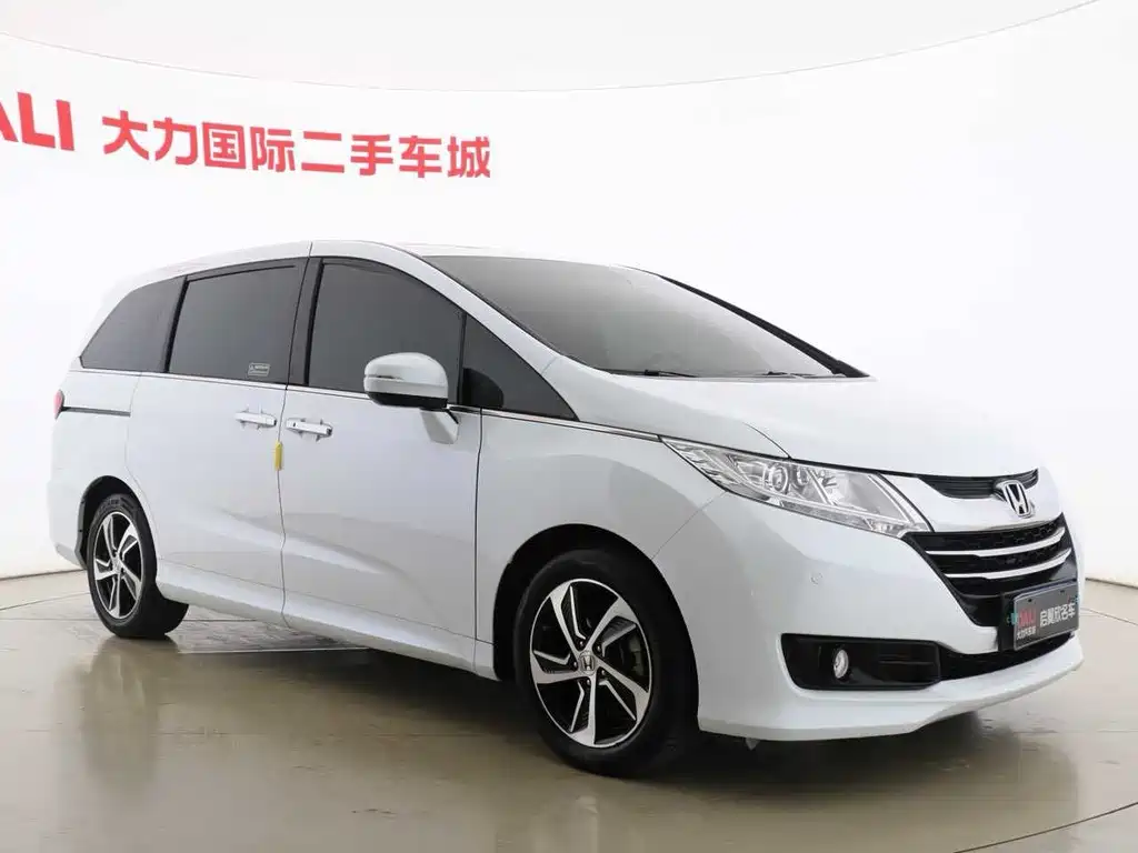 Honda Odyssey 2017 — фото 3