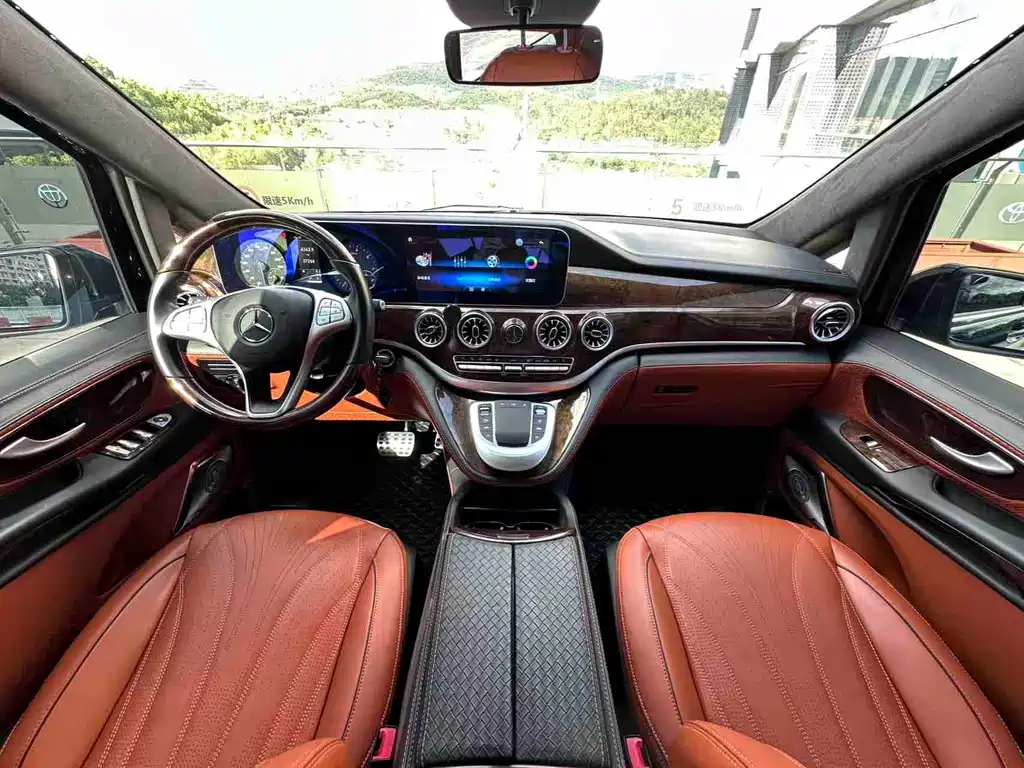 Mercedes-Benz Vito 2023 — фото 12