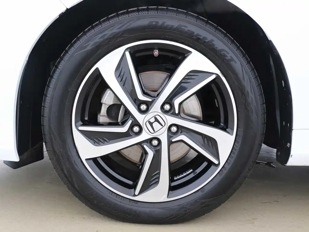 Honda Odyssey 2017 — фото 16