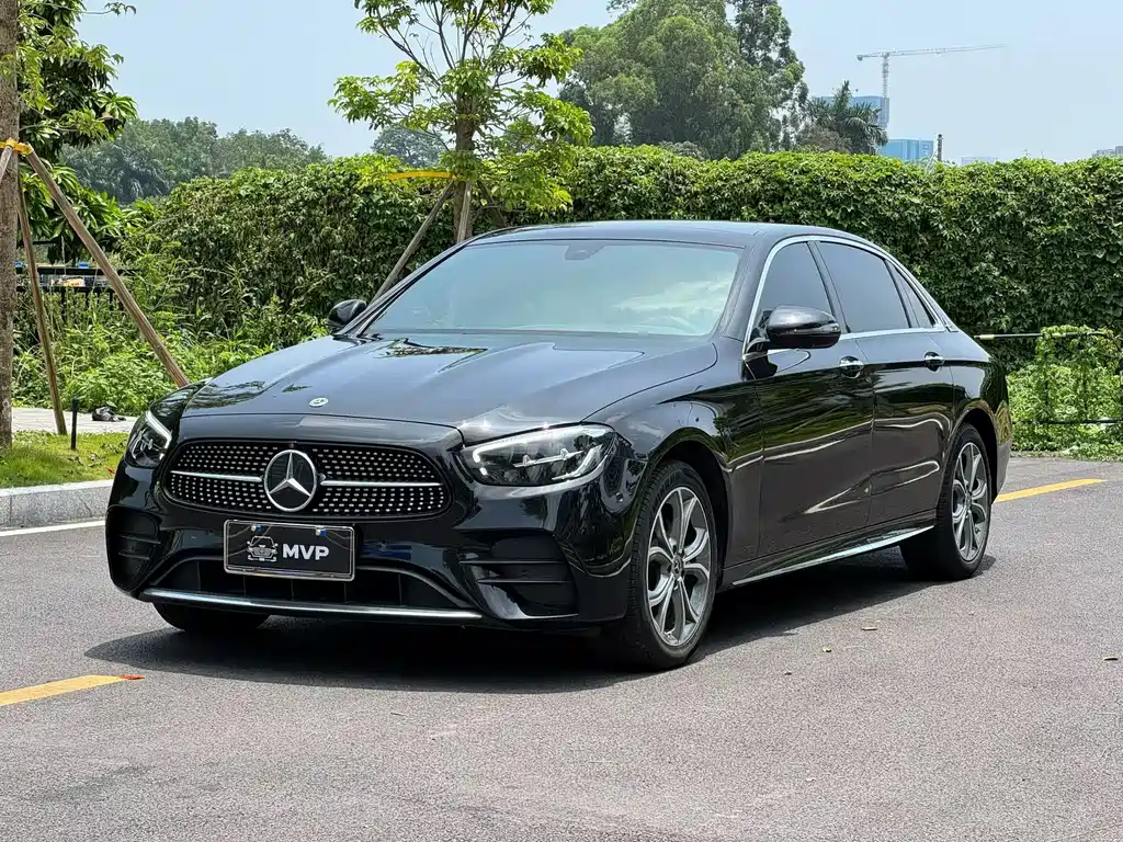 Mercedes-Benz E-Class 2022 — фото 3