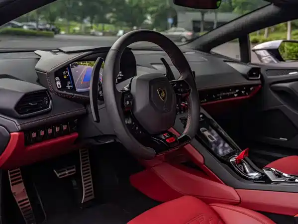 Lamborghini Huracan 2021