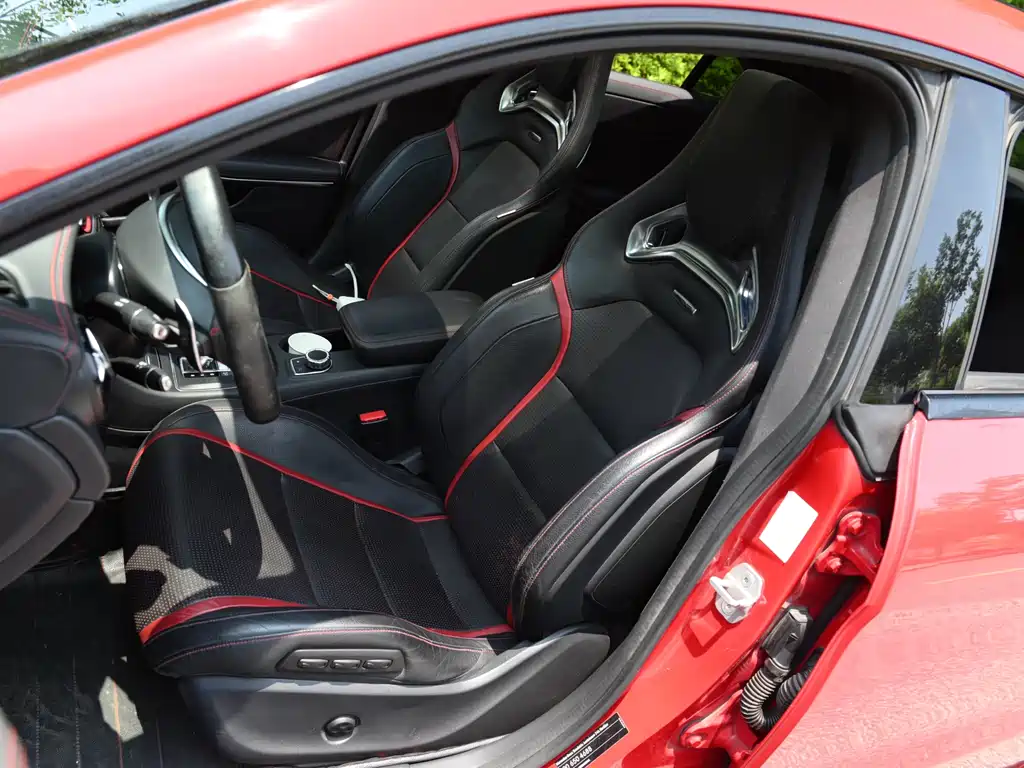 Mercedes-Benz CLA AMG 2017 — фото 13