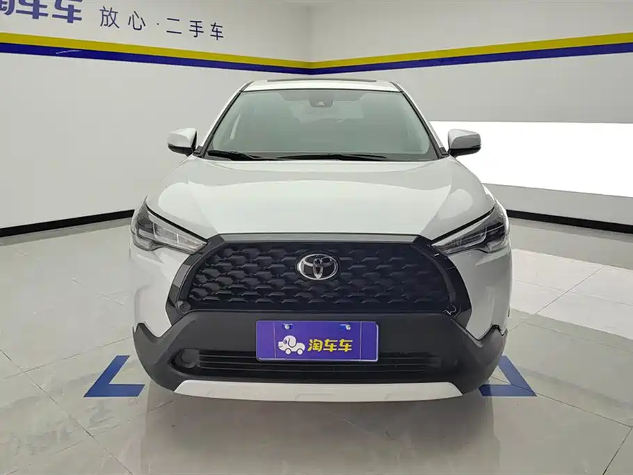 Toyota Corolla Cross 2022 — фото 2