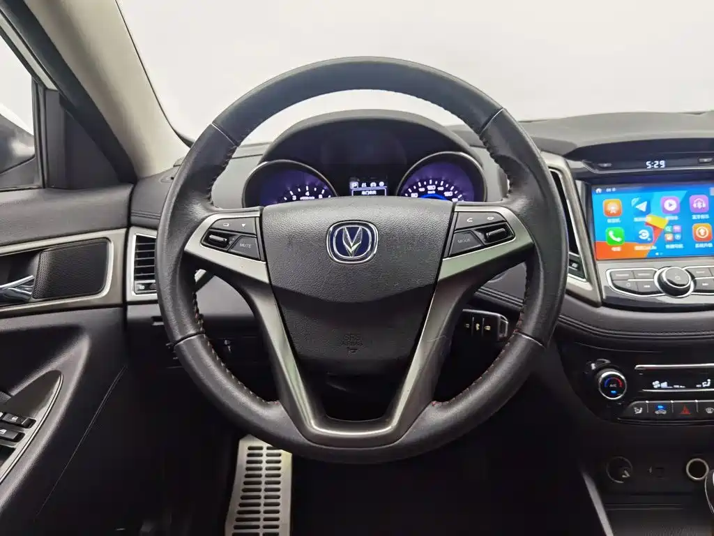 Changan Eado XT 2017 — фото 11