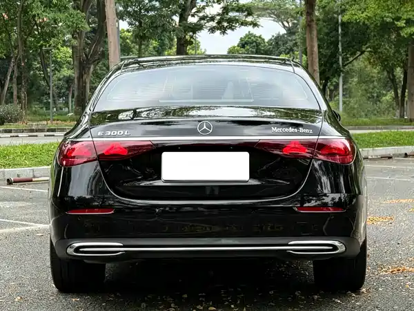 Mercedes-Benz E-Class 2025