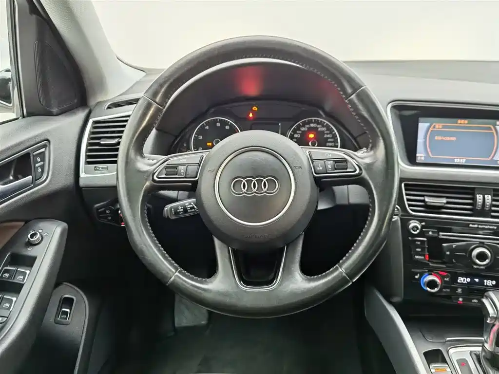 Audi Q5 2016 — фото 11