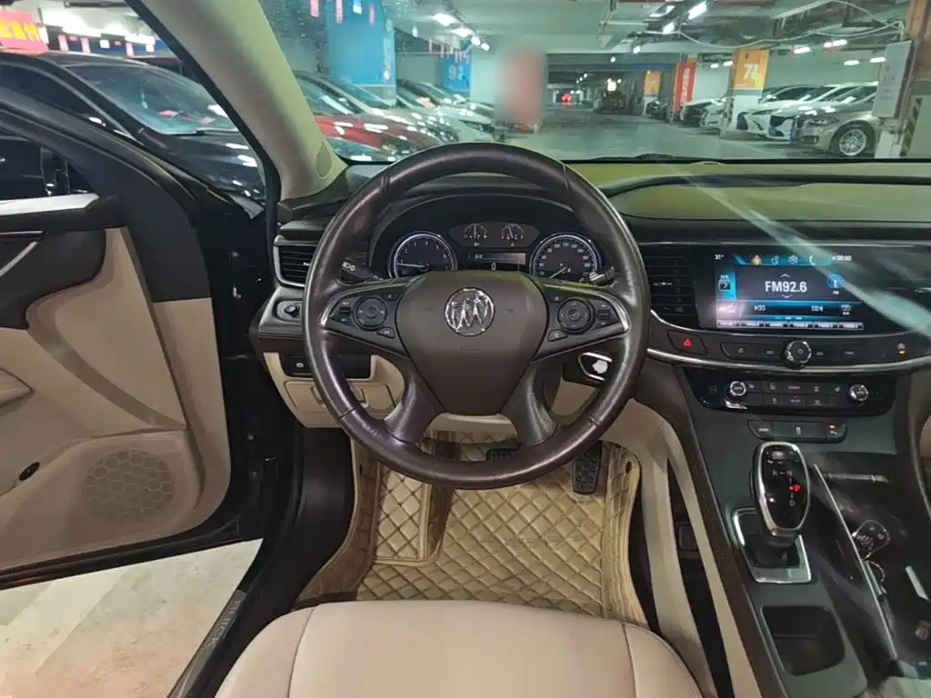 Buick LaCrosse 2017 — фото 11