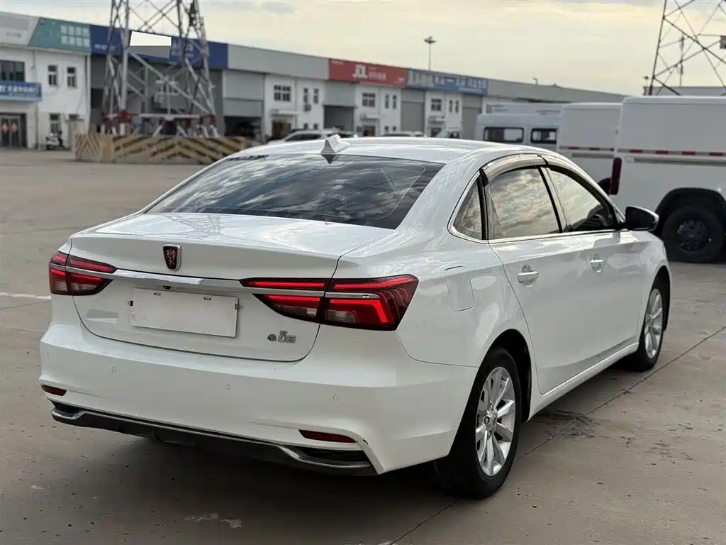 Roewe i6 New Energy 2018 — фото 7