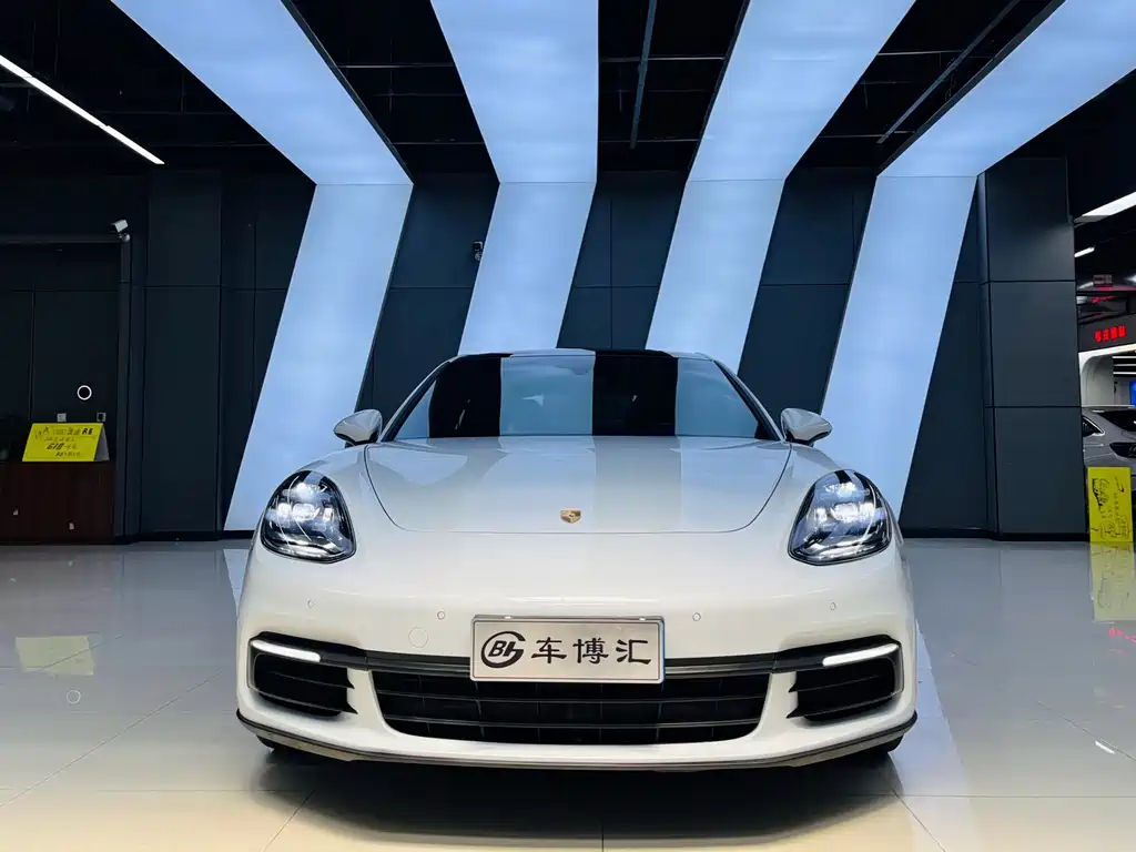 Porsche Panamera 2017 — фото 2