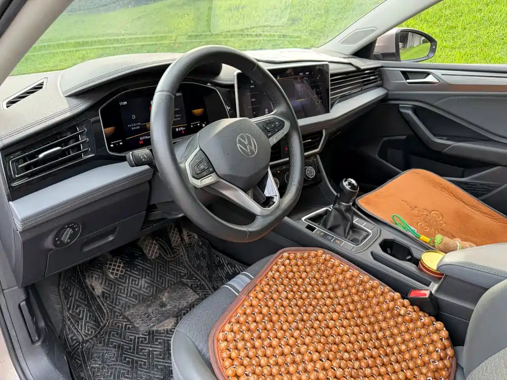 Volkswagen Sagitar 2022