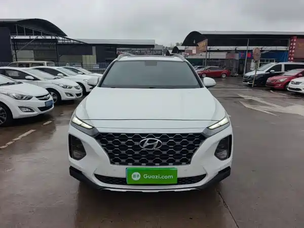 Hyundai Santa Fe 2022
