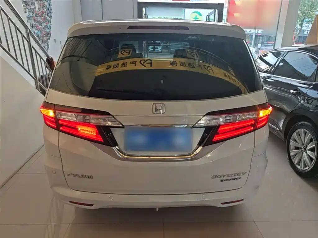 Honda Odyssey 2018 — фото 6