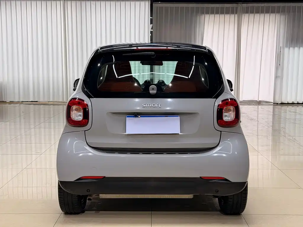 smart Fortwo 2018 — фото 6