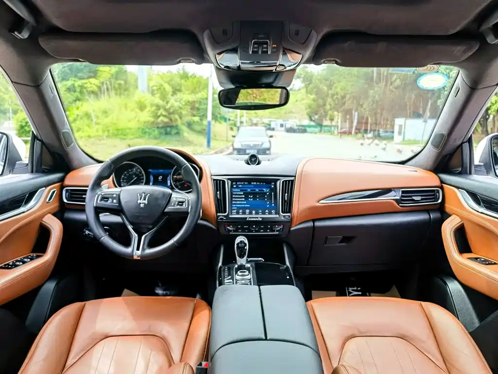 Maserati Levante 2016 — фото 8