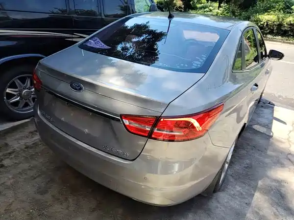 Ford Escort 2016