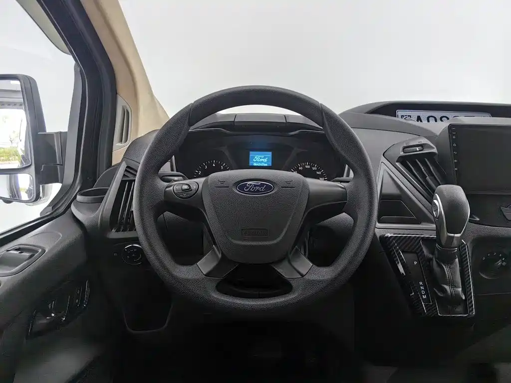 Ford Transit 2022 — фото 11