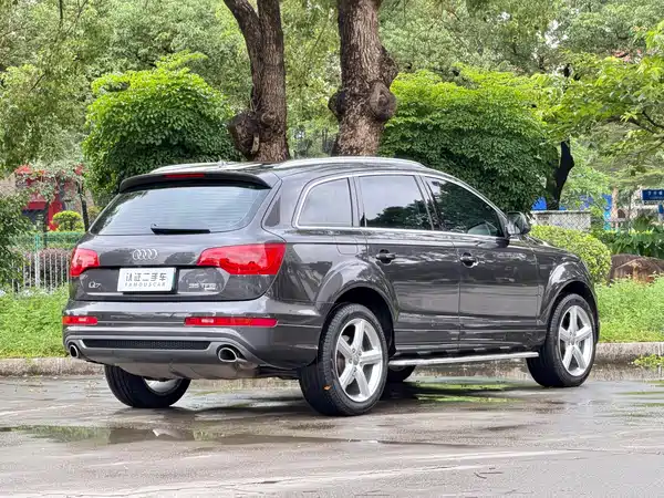 Audi Q7 2015