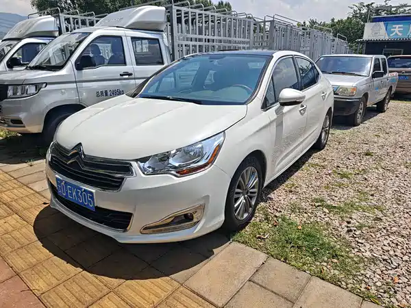Citroën C4L 2014