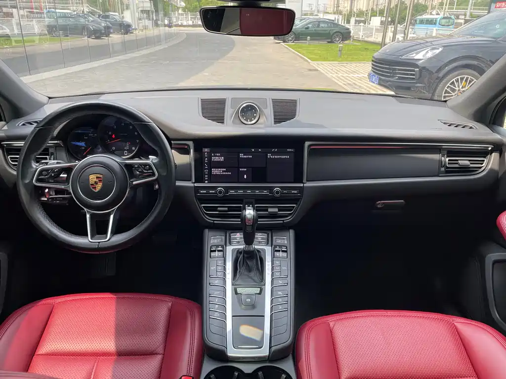 Porsche Macan 2021 — фото 12