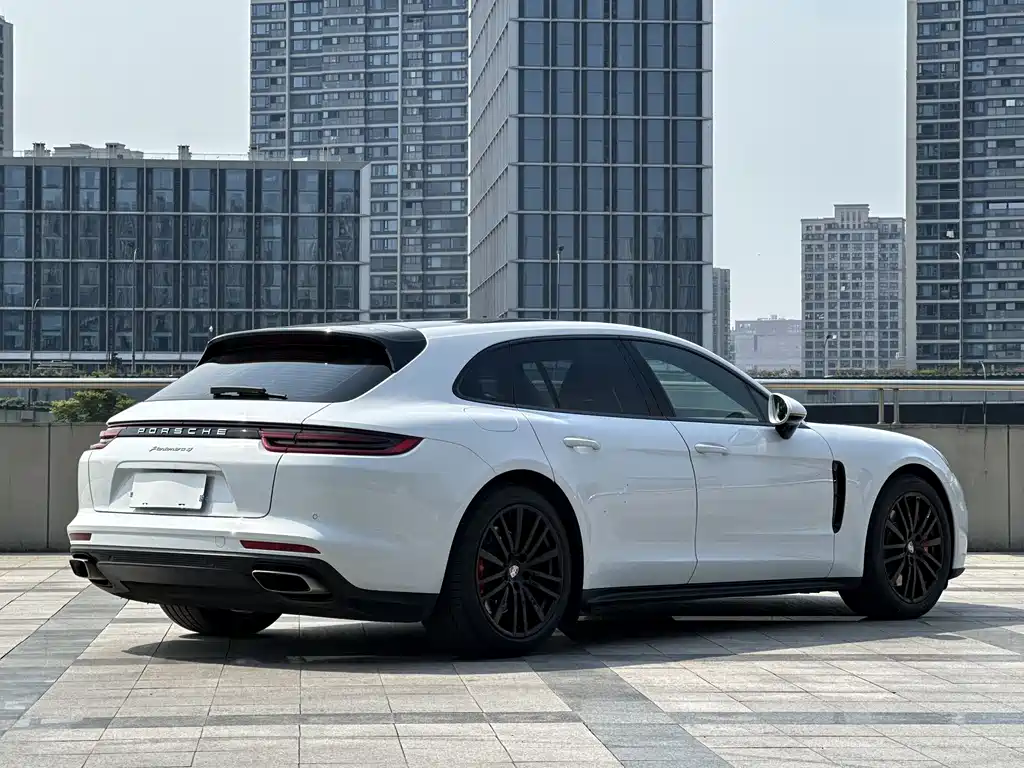 Porsche Panamera 2017 — фото 14