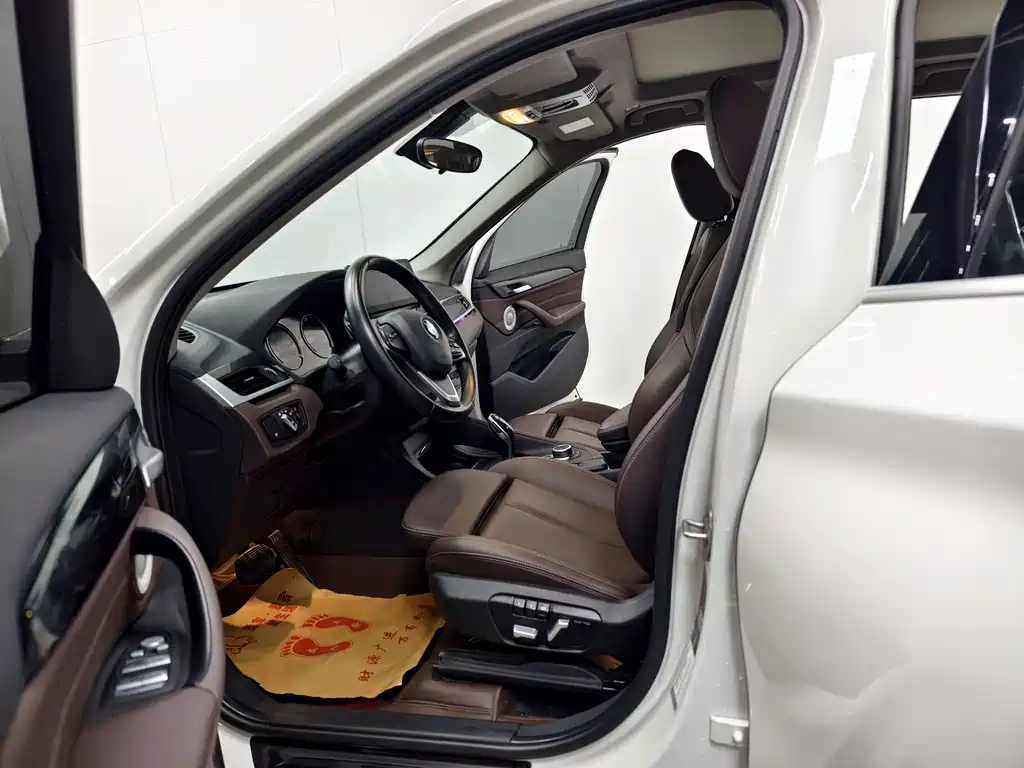 BMW X1 2022 — фото 11