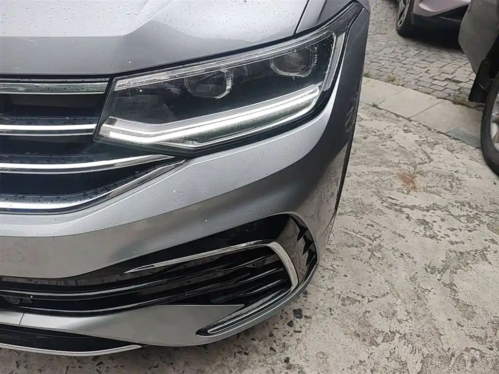 Volkswagen Tiguan L 2022 — фото 24