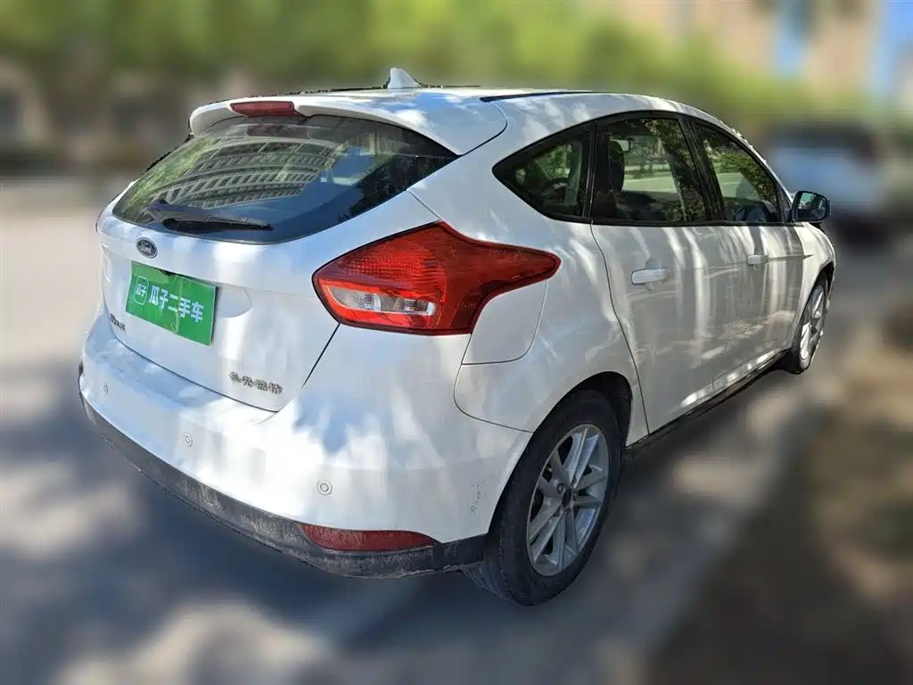 Ford Focus 2018 — фото 5