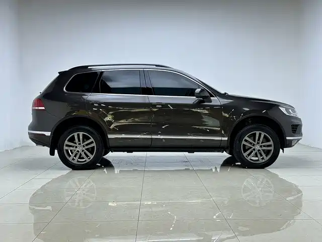 Volkswagen Touareg 2018 — фото 8