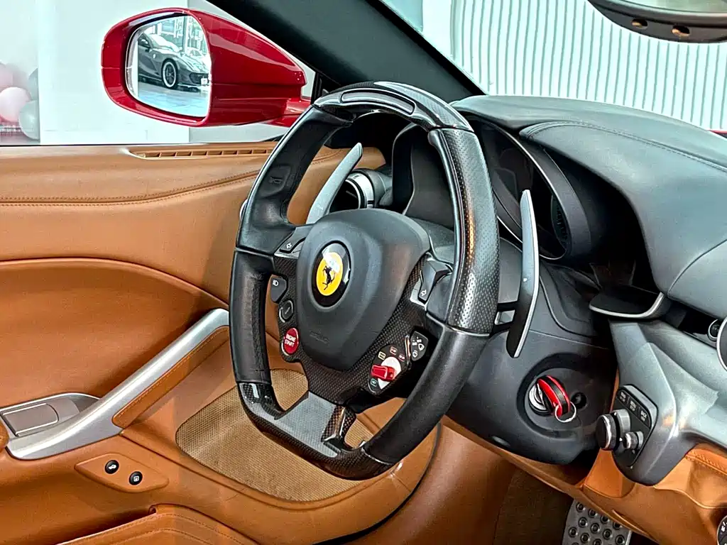 Ferrari F12berlinetta 2014 — фото 10