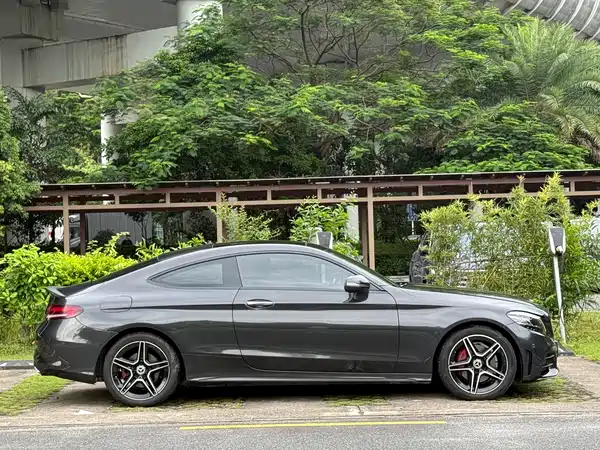 Mercedes-Benz C-Class 2019