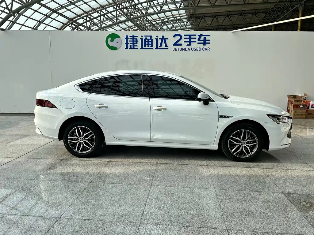 BYD Qin PLUS 2023 — фото 4
