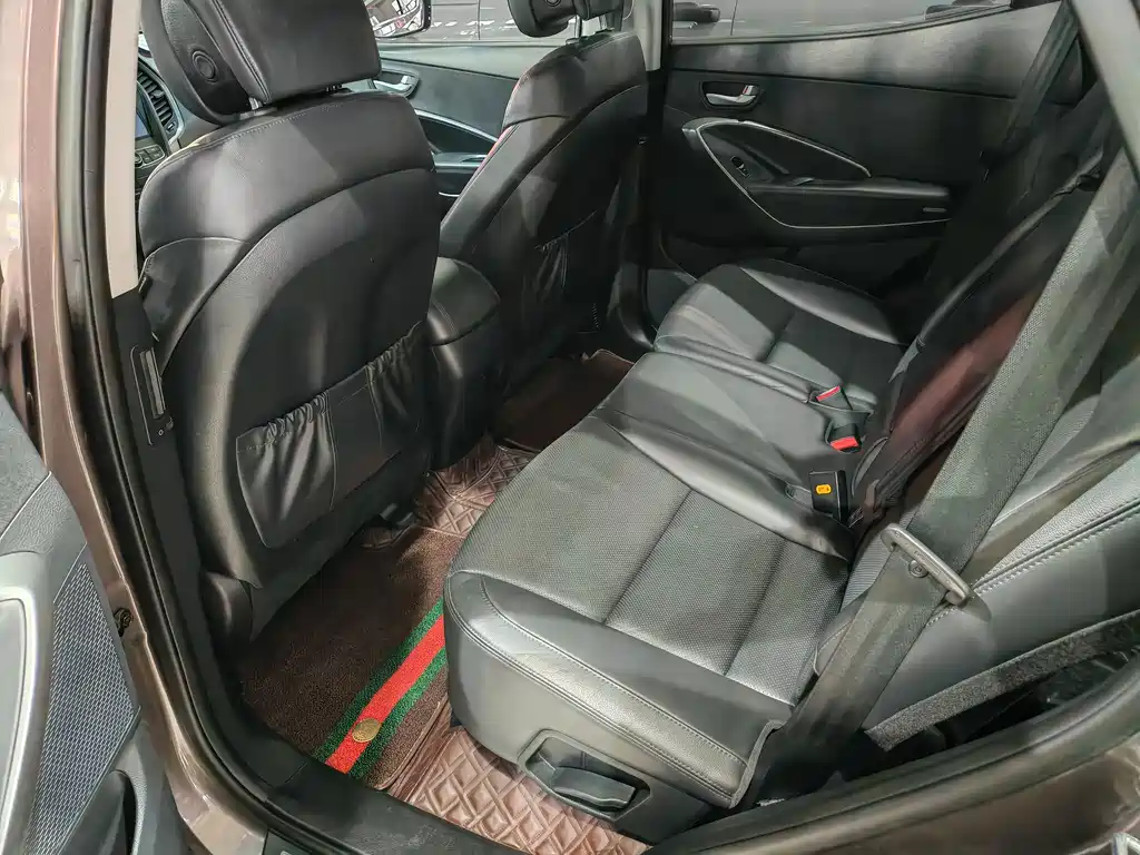 Hyundai Santa Fe 2015 — фото 9