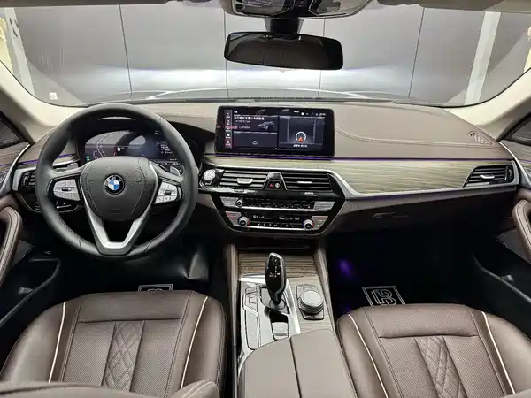 BMW 5 Series 2023