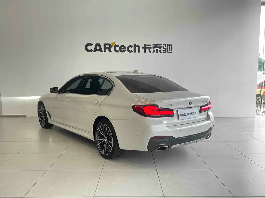 BMW 5 Series 2023 — фото 18