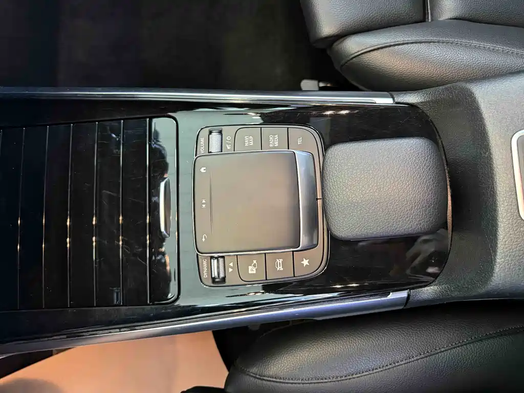Mercedes-Benz GLB 2020 — фото 13