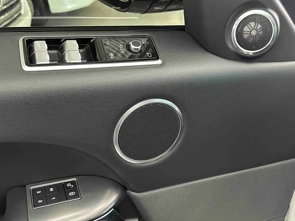 Land Rover Sport 2019 — фото 18