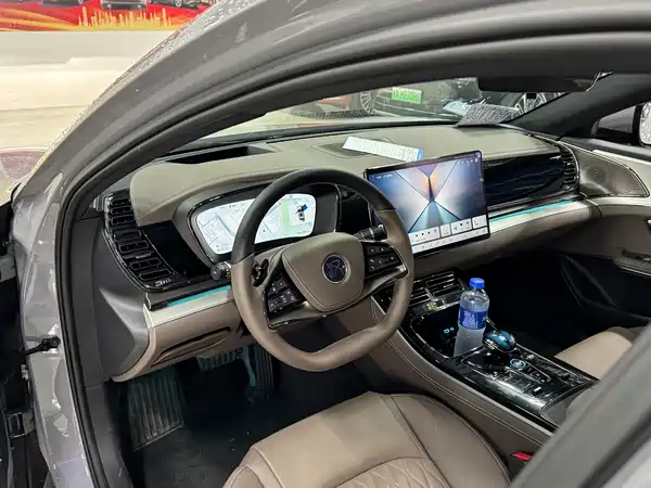 BYD Han 2025