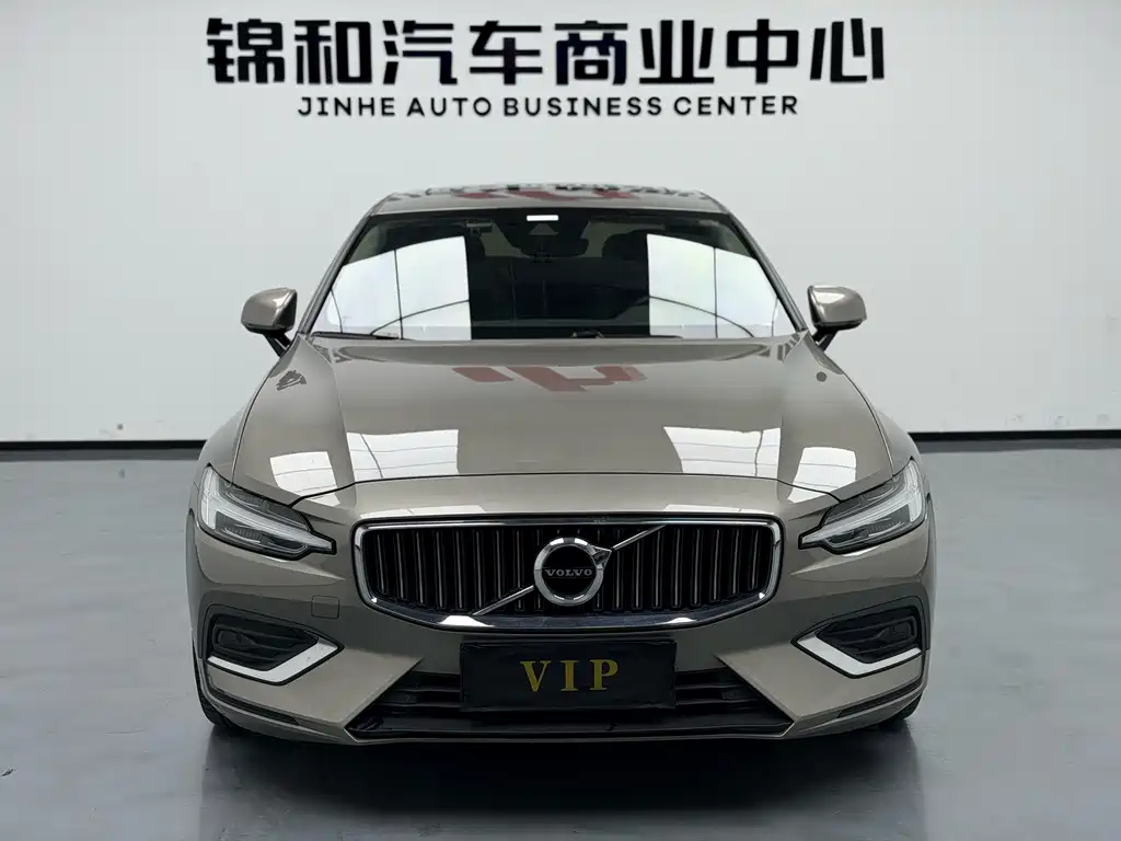 Volvo S60 2021 — фото 5