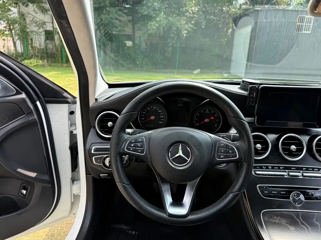 Mercedes-Benz C-Class 2017 — фото 10