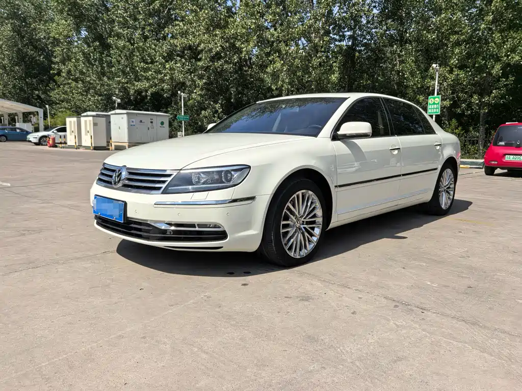 Volkswagen Phaeton 2014 — фото 1