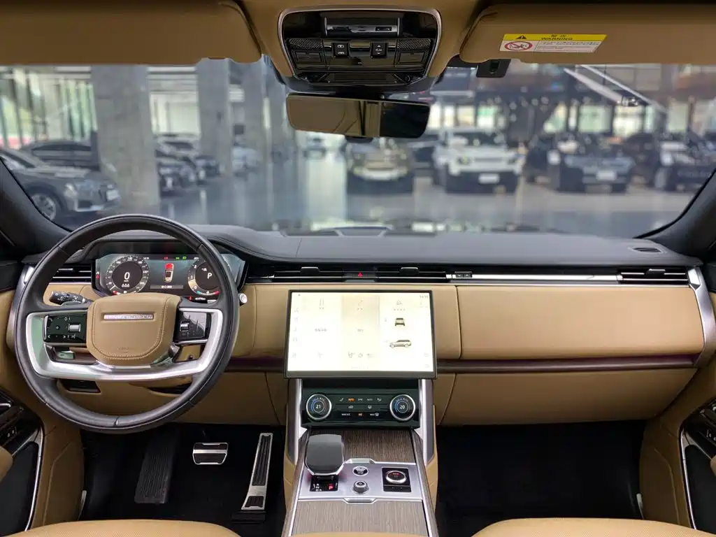 Land Rover Range Rover 2023 — фото 12
