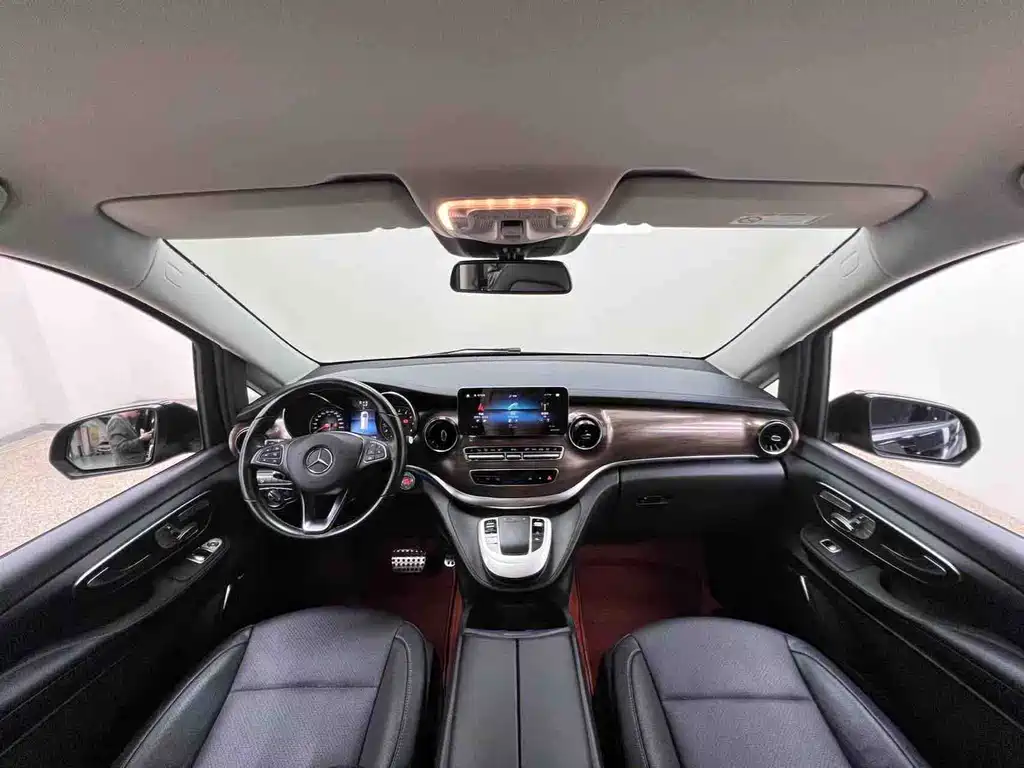 Mercedes-Benz V-Class 2021 — фото 14