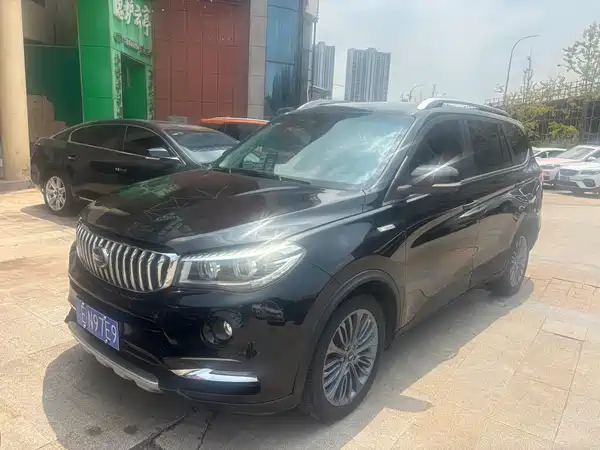 SWM X7 2019