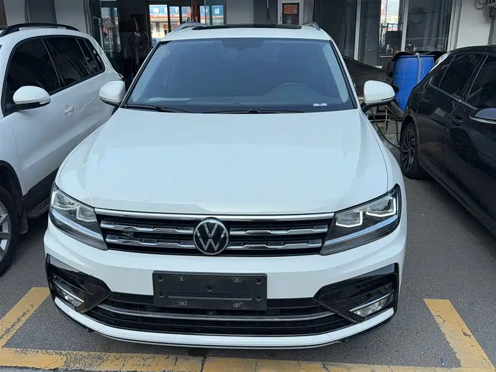 Volkswagen Tiguan L 2021 — фото 3