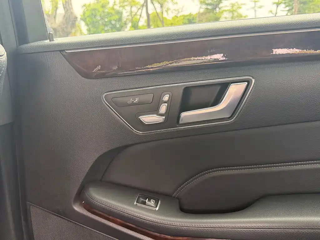 Mercedes-Benz E-Class 2014 — фото 14