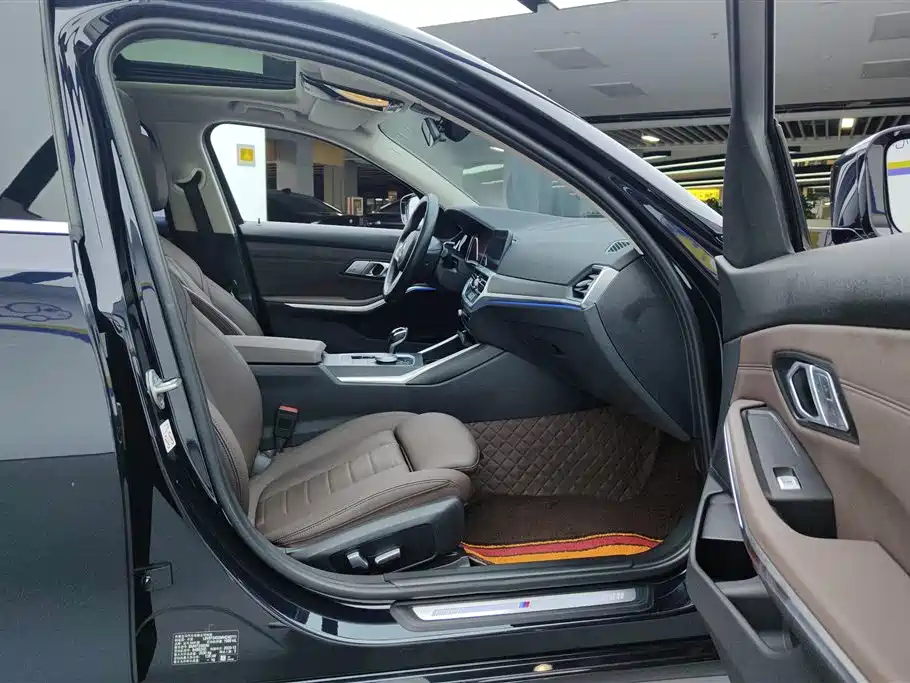BMW 3 Series 2021 — фото 8