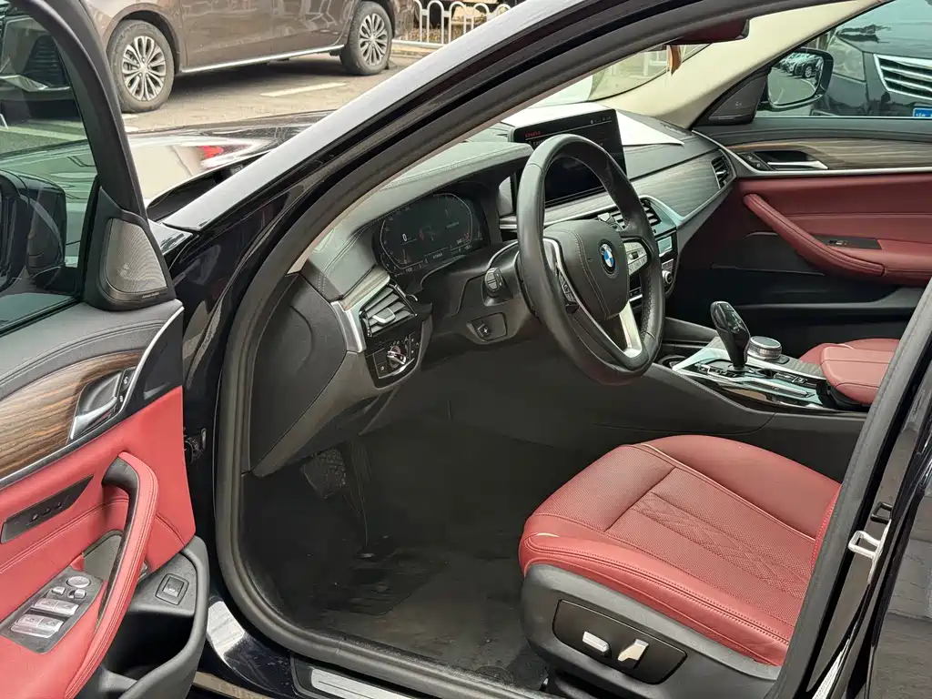 BMW 5 Series 2022