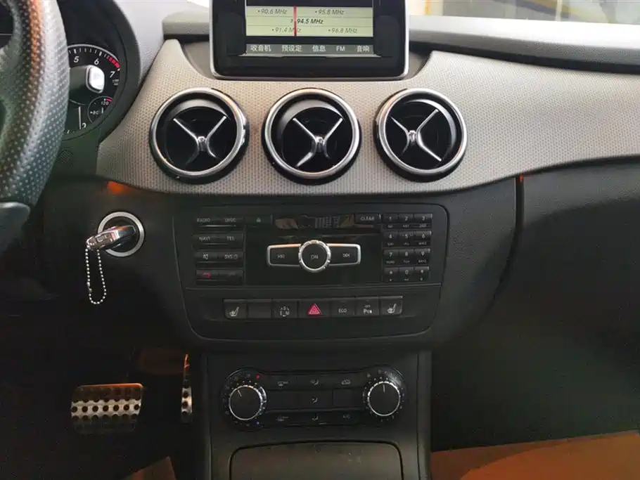 Mercedes-Benz B-Class 2014 — фото 13